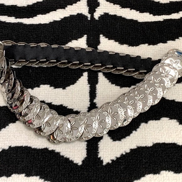 Silver Metal Medallion Mini Coin Concha Elastic Belt S-M - Picture 2 of 8